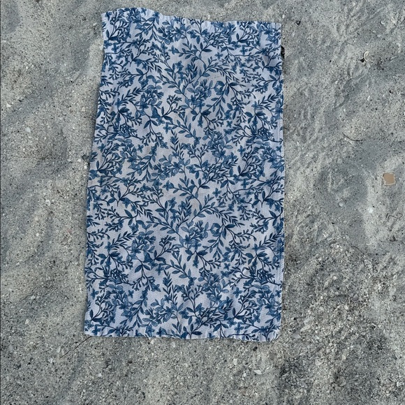Lauren Ralph Lauren Blue and White Floral Scarf - Picture 1 of 4